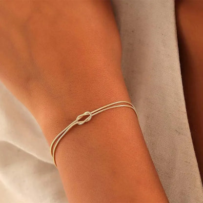 Snug Vibe™ Snake Chain Knot Bracelet