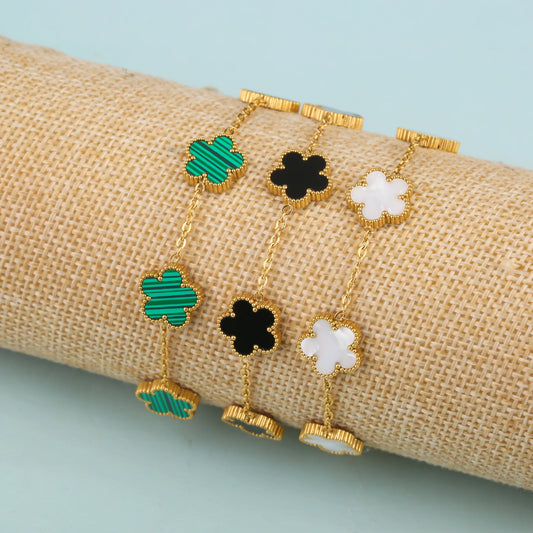 Snug Vibe™ Adjustable Gold Clover Bracelet